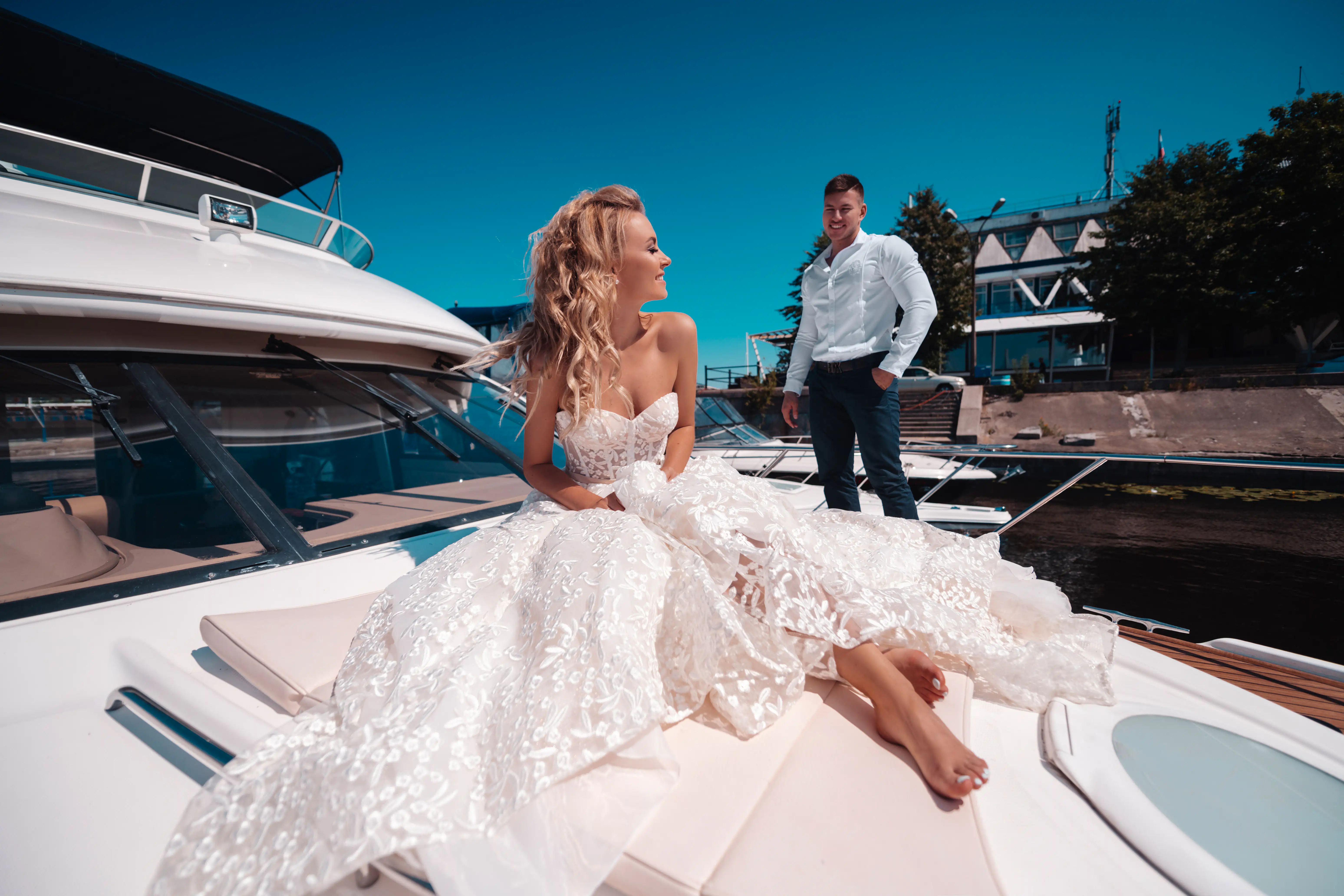 Яхта Meridian 381 image- 9